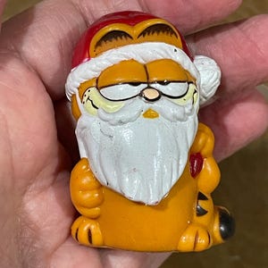 Vintage Garfield Santa Christmas figurine collectible