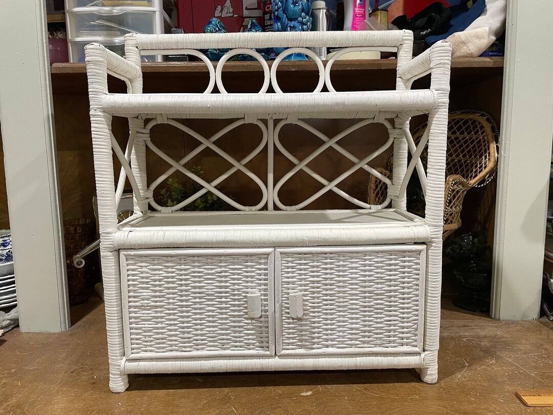 Vintage White Wicker Wall Shelf Bedroom Bathroom Storage Etsy