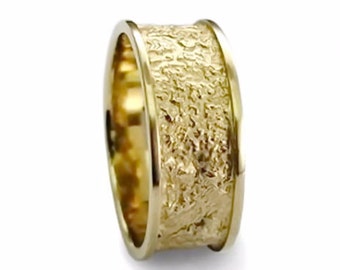 Classic Gold Textured Wedding Band