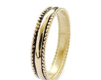 Timeless Gold wedding ring