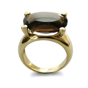 Gold ring with Prongs and Smoky Quartz