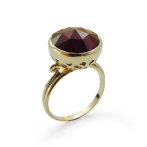 Gold and Garnet Victorian Engagement ring