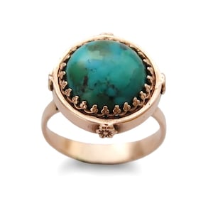 Rose gold Victorian ring with Round Turquoise