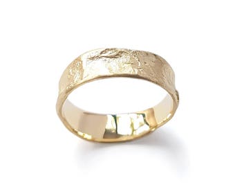 Wide Gold wedding ring