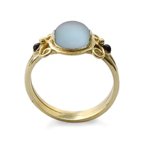 Schmetterlingsring mit Blauquarz und schwarzem Onyx