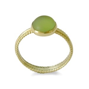 Dotted Gold ring with Green Quartz