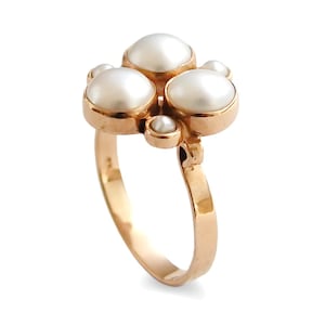 Rose Gold Ring with Pearls