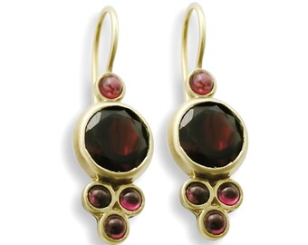 Gold drop earrings with Garnet Stones