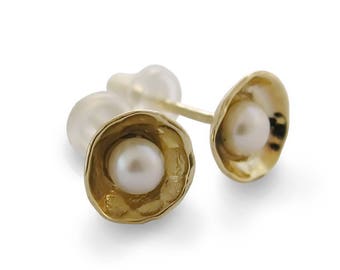 Pearl gold studs, Gold Stud earrings, Pearl studs, Pearl earrings, 14K gold earrings, for woman round earrings, round studs, June Birthstone
