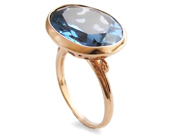 Gold Victorian ring with Blue Quartz