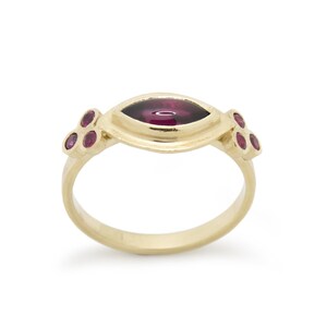 Gold ring with Marquise Garnet and Ruby