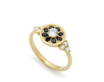 Elegant Gold Flower Ring with Black and Clear Diamonds