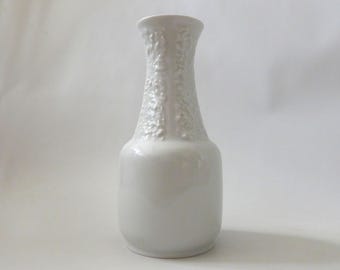 Vintage Creidlitz Bavarian modernist vase. White porcelain, ice bark lunar textured ceramic. Mid century 1960s 1970s retro. Bavaria, Germany