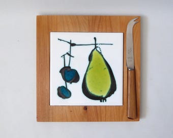 Ann Wynn Reeves tiled wood cheese board. Pine + vintage retro ceramic lime green pear cherries tile. Food serving platter. Artist art, bread