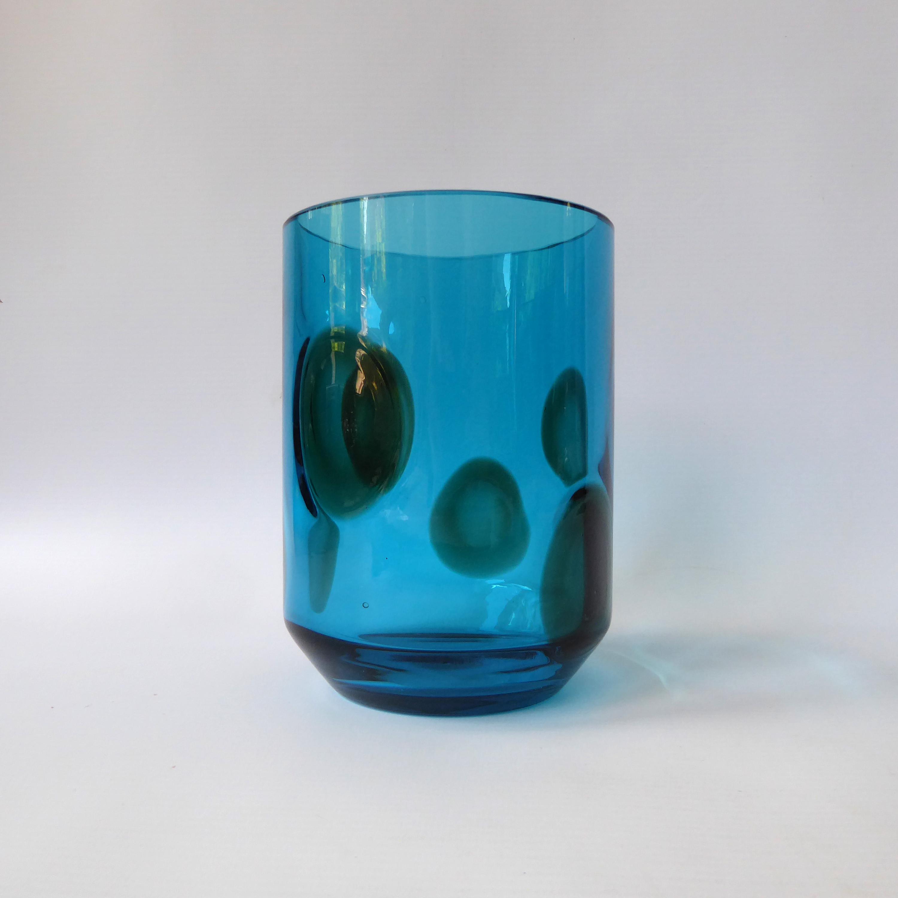 Whitefriars 9702 Kingfisher Blue art glass vase. 1960s 1970s retro green spotty cylinder, Geoffrey Baxter. Mid century modernist spots