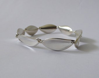Vintage Danish Aarre & Krogh sterling silver bracelet. Modernist leaf shapes, link articulated. 1960s mid century Scandinavian. Signed A+K