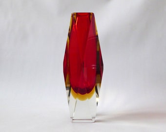 Murano Mandruzzato multi faceted vintage vase. Red & amber sommerso, cased clear art glass. Cut face square block. 60s/70s Mid century retro