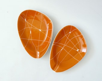 Chodziez Poland 1950s ceramic atomic pin dishes. Asymmetric orange ashtray. Polish abstract white line art. Mid century triangular porcelain