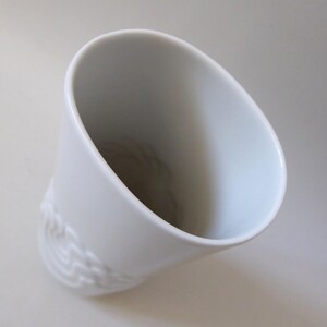 Petit Vase Thomas Blutenfest – Tapio Wirkkala – Porcelaine Blanche – Allemagne