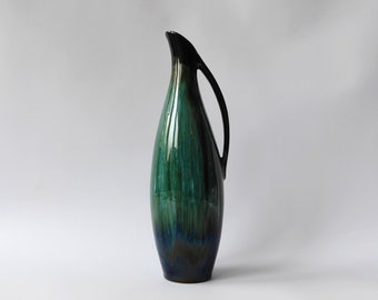 Vintage Blue Mountain mid-century tall pitcher jug vase. Pottery ceramic moss/forest green, drip glazed. Modernist mid century, 1970s retro