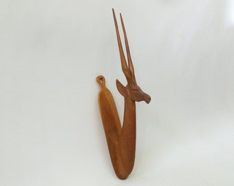 Mid century teak antelope wall hanging. Vintage 1960s/1970s retro wood. Wooden hand carved impala/gazelle + antlers. 1970s statue figurine
