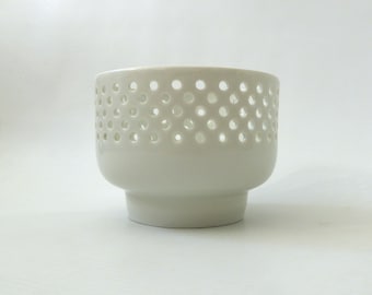 Vintage 1980s Arabia Finland Nordica candle holder by Richard Lindh. White fine ceramic china porcelain, pierced hole. Minimalist Modernist