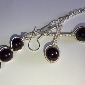 Granatdraht gewickelt Halskette und Ohrring Set - roter Granat - Januar Geburtsstein - 2.Hochzeitstag Edelstein