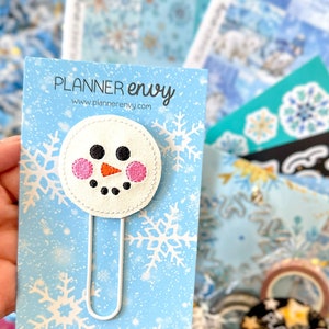 Bonhomme de neige NYE Nouvel an Flocons de neige Animaux de la forêt Forêt. Boîte d'abonnement Planner Envy de janvier 2024.