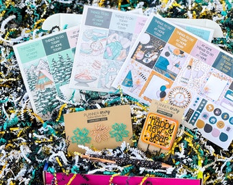Winter Snowflakes NYE New Years Eve Snow Cabin Snowman January 2022 Planner Envy Subscription Box.