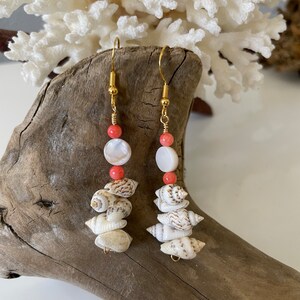Shell Disc Coral Drop Dangle Earrings in Gold
