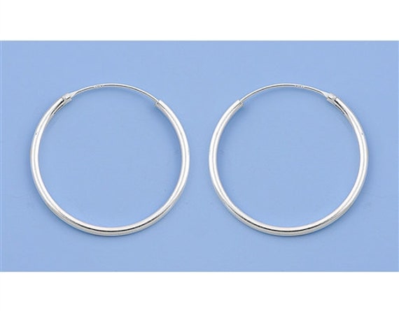 Silver continuous hoop earrings deals