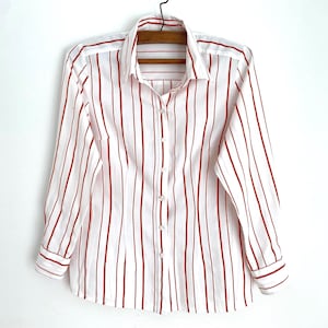 Vintage Striped Blouse Women’s Size Medium White with Red Stripes Button Up Shirt Collared Loose Fit Summer Beach Retro Style Top