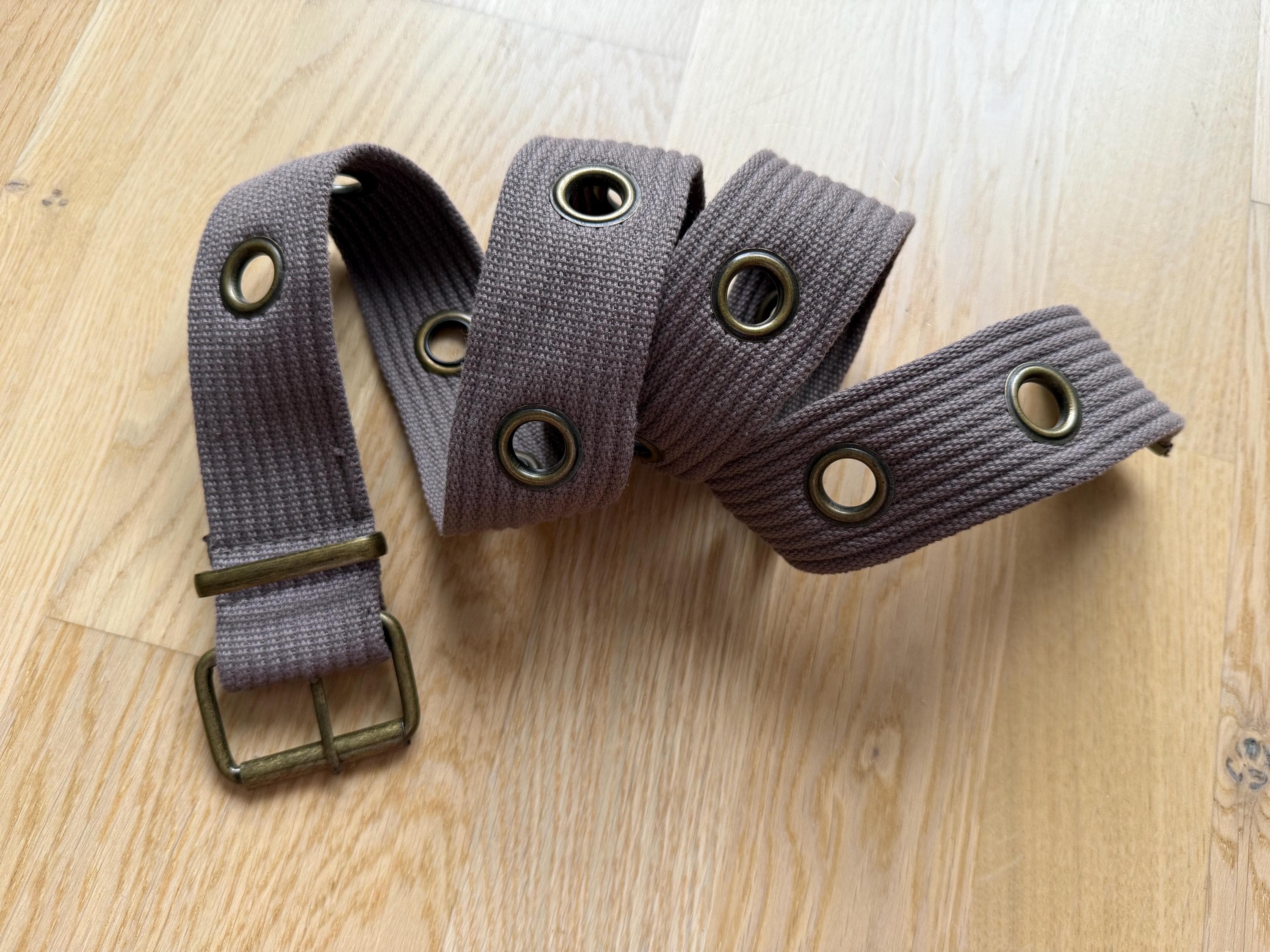 Old Navy Gray Y2K Canvas Wooden Beaded Belt Size S/M Vintage Striped Canvas Web Belt: Y2K Hipster Military Style  main image 3