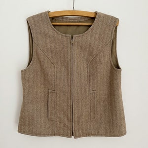 Beige Brown Long Striped Women's Vest Herringbone Waistcoat Light Brown Varm Wool Hunters Folk Natural Sand Colour Zipper Vest Size Large