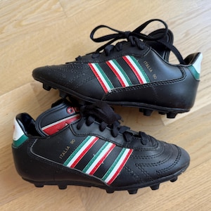 ヴィンテージ アディダス イタリア 90 サッカーシューズ：キッズ EU 32、レアなワールドカップクリート