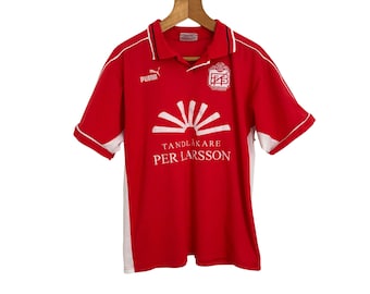 Koszulka polo Puma Red Sports w stylu vintage: rozmiar M, koszulka retro drużyny piłkarskiej