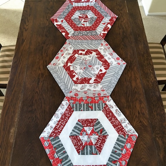 Hexagon Christmas table mat