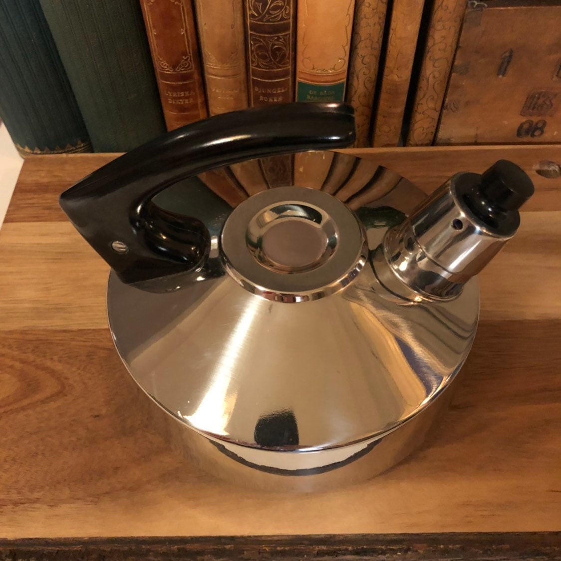 Mid century modern Italian stainless steel kettle stamped Sola elite 100