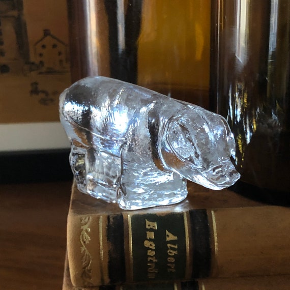 Swedish wonderful mini glass pig figurine paperweight