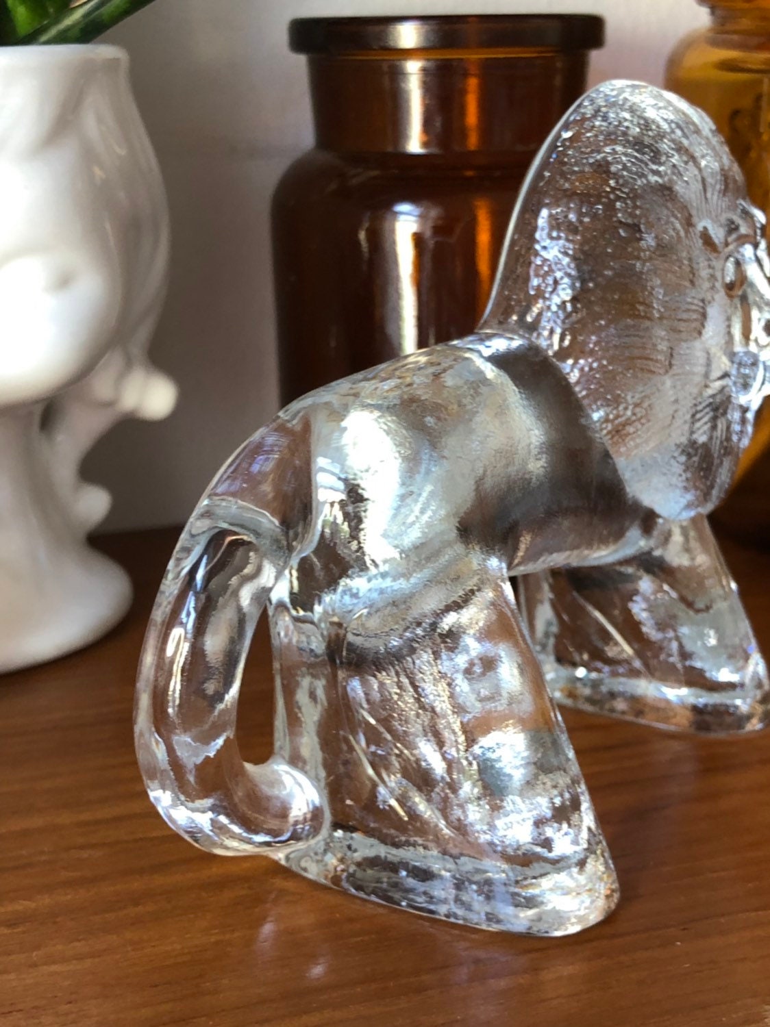 Vintage glass lion figurine Bertil Vallien kosta boda flat back Zoo