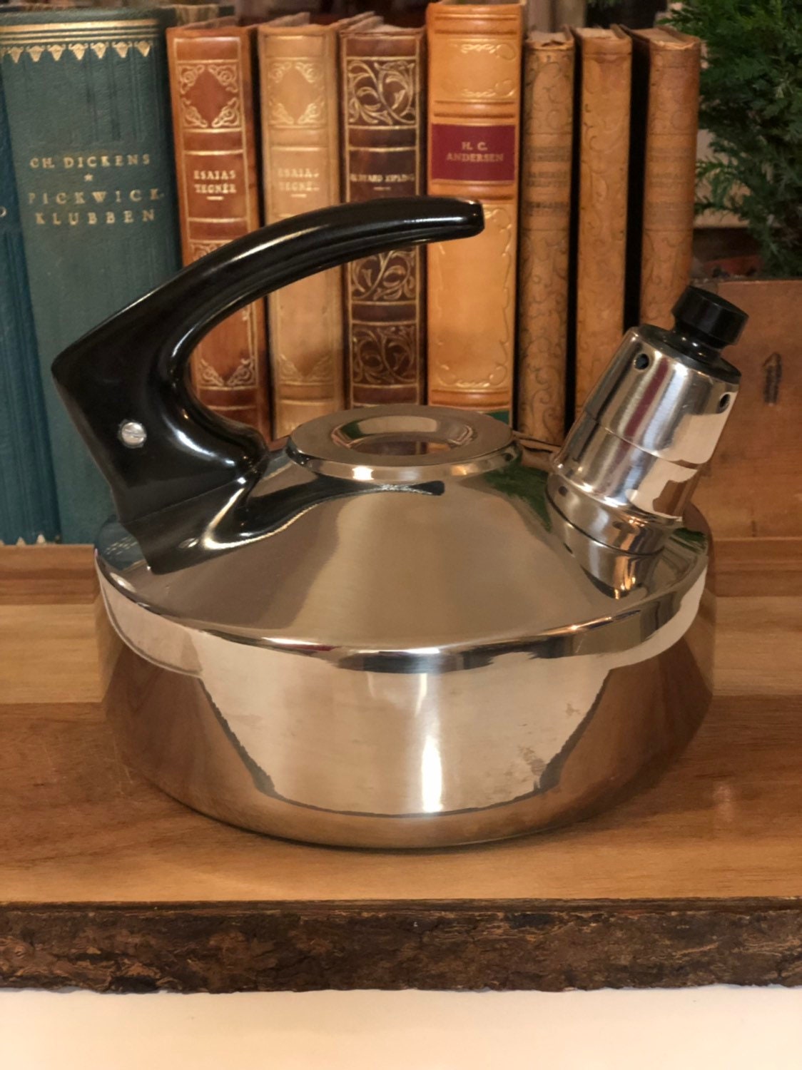 Mid century modern Italian stainless steel kettle stamped Sola elite 100