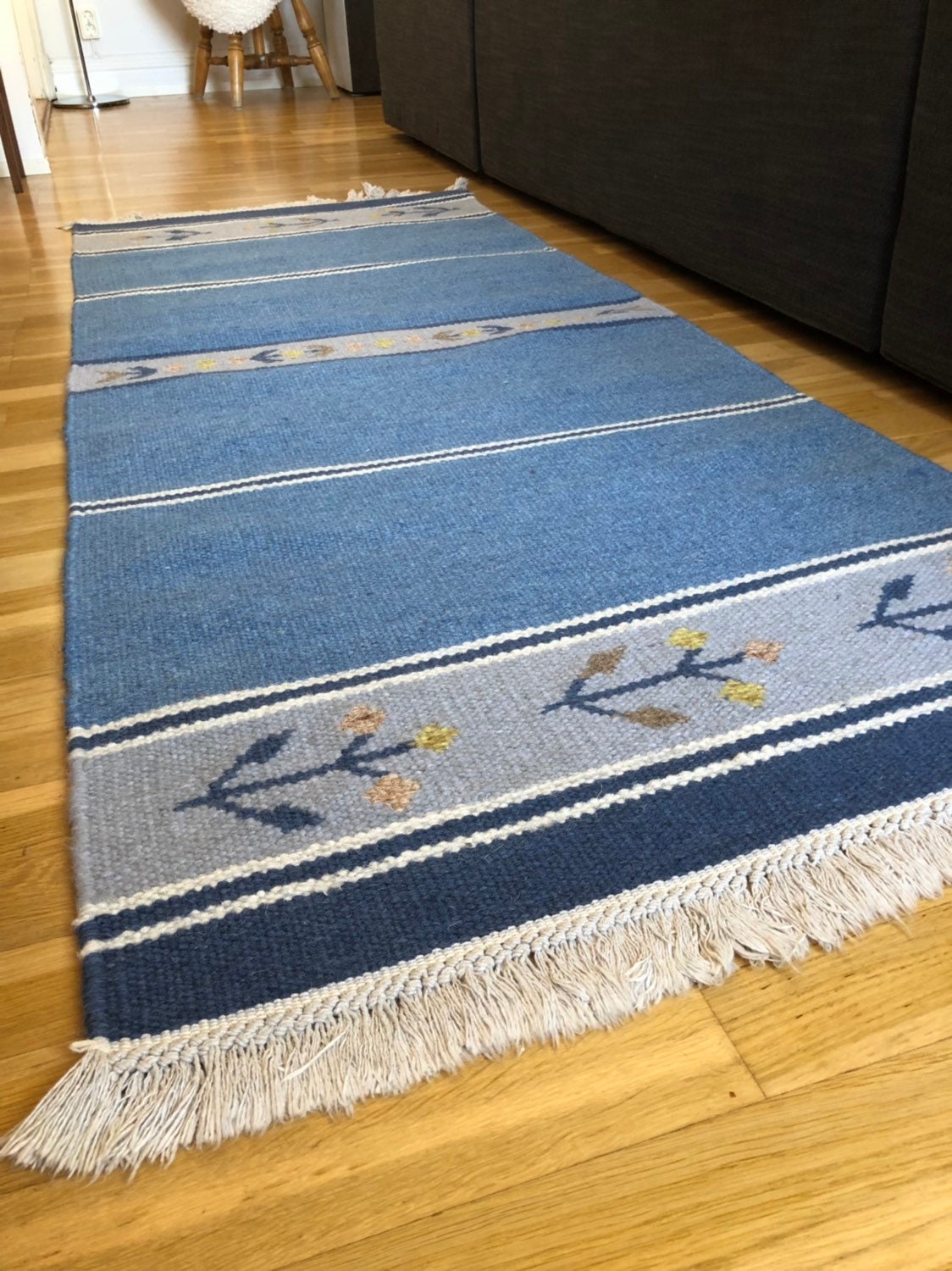 Traditional vintage Swedish kilim woven rug with fringe Scandinavian