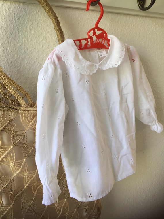 Girls/vintage/white/blouse /buttons down back /Åhl