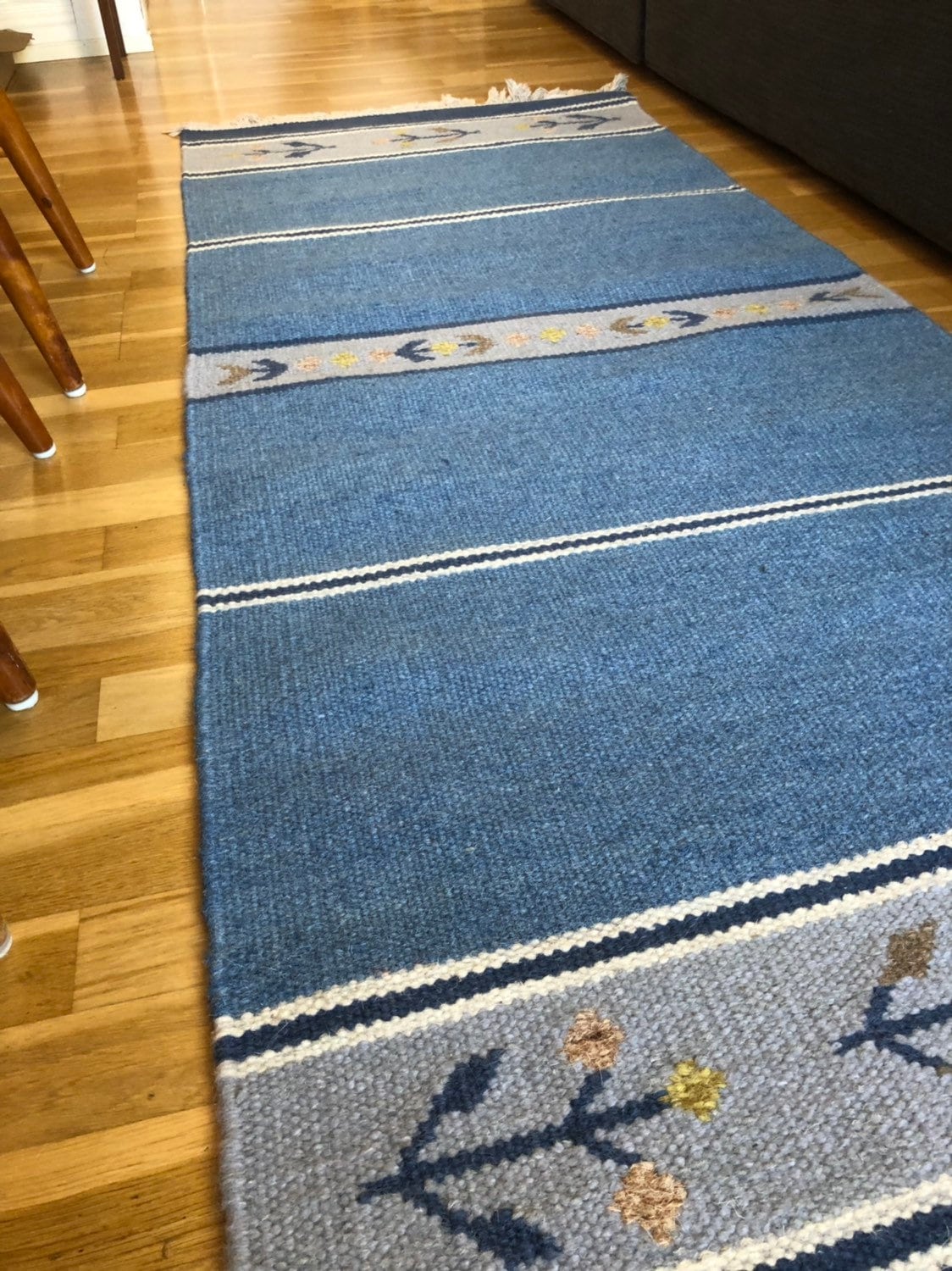 Traditional vintage Swedish kilim woven rug with fringe Scandinavian
