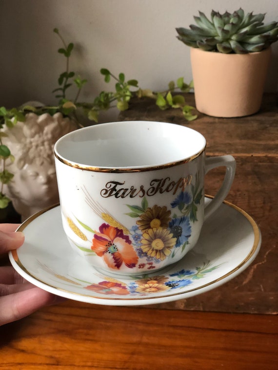 Swedish vintage father’s cup tea cup and saucer / fars kopp 1960s floral pattern / purple pink and yellow flowers