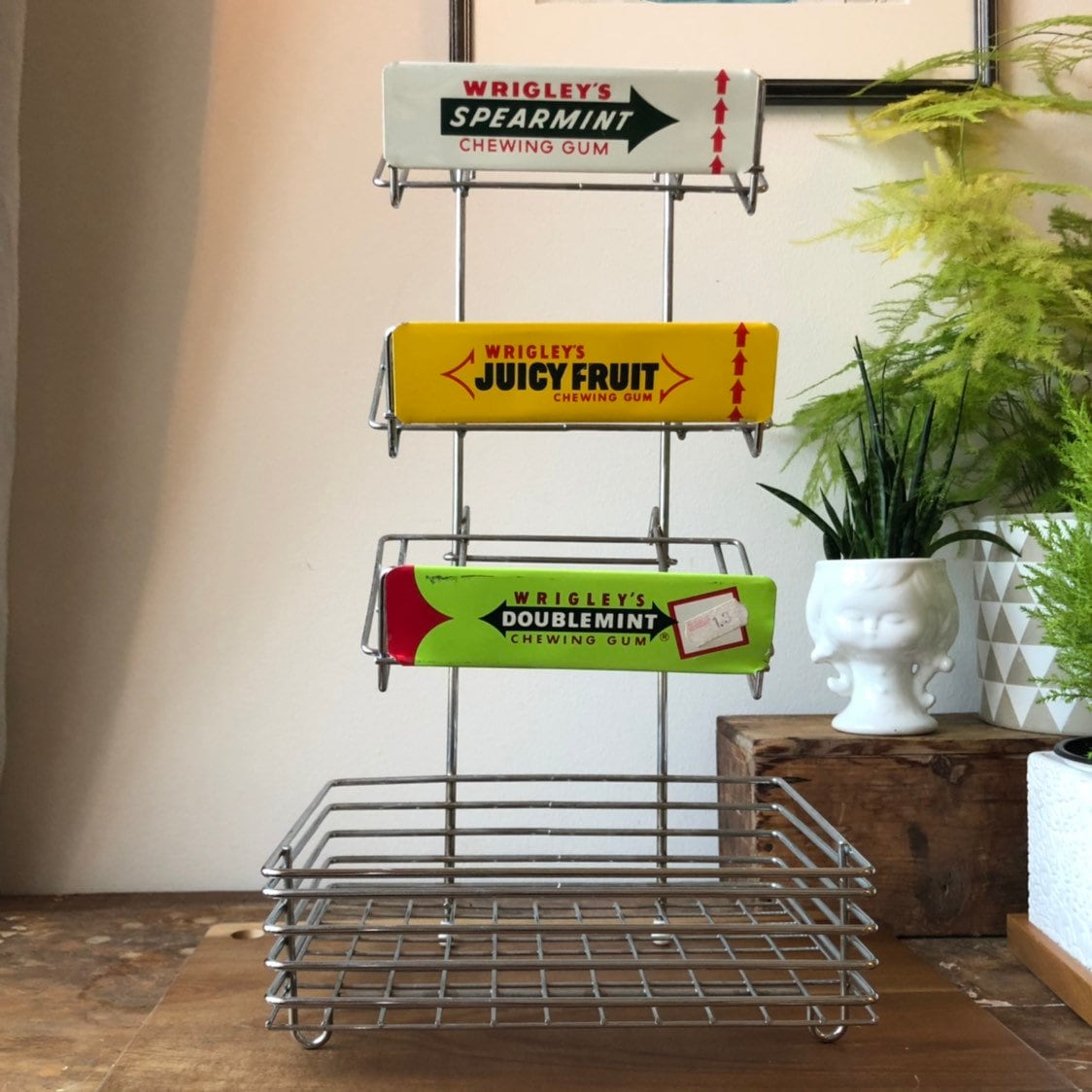 Vintage bubble gum storage rack / Wrigley Spearmint Doublemint