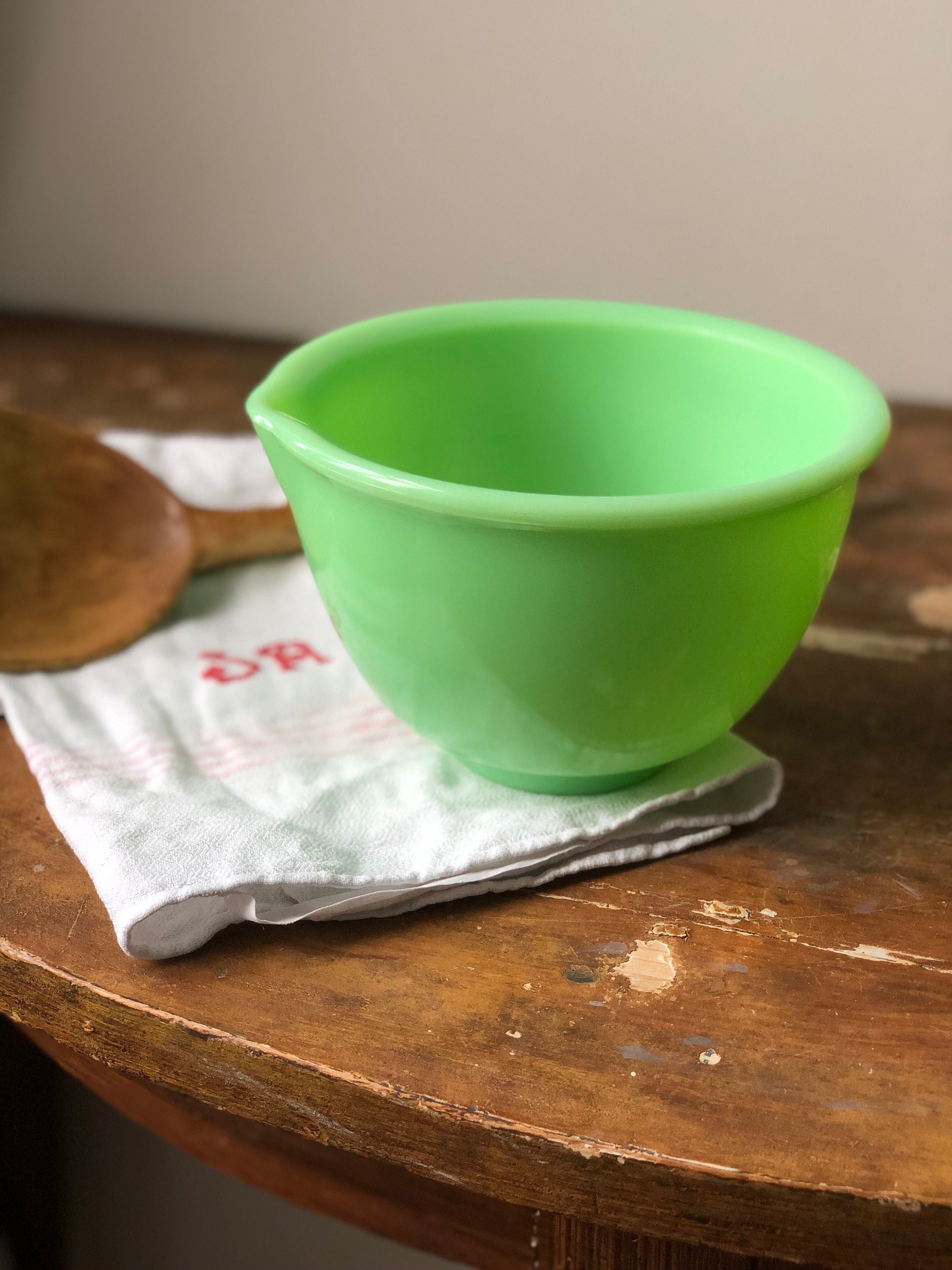 large mixing bowl with spout