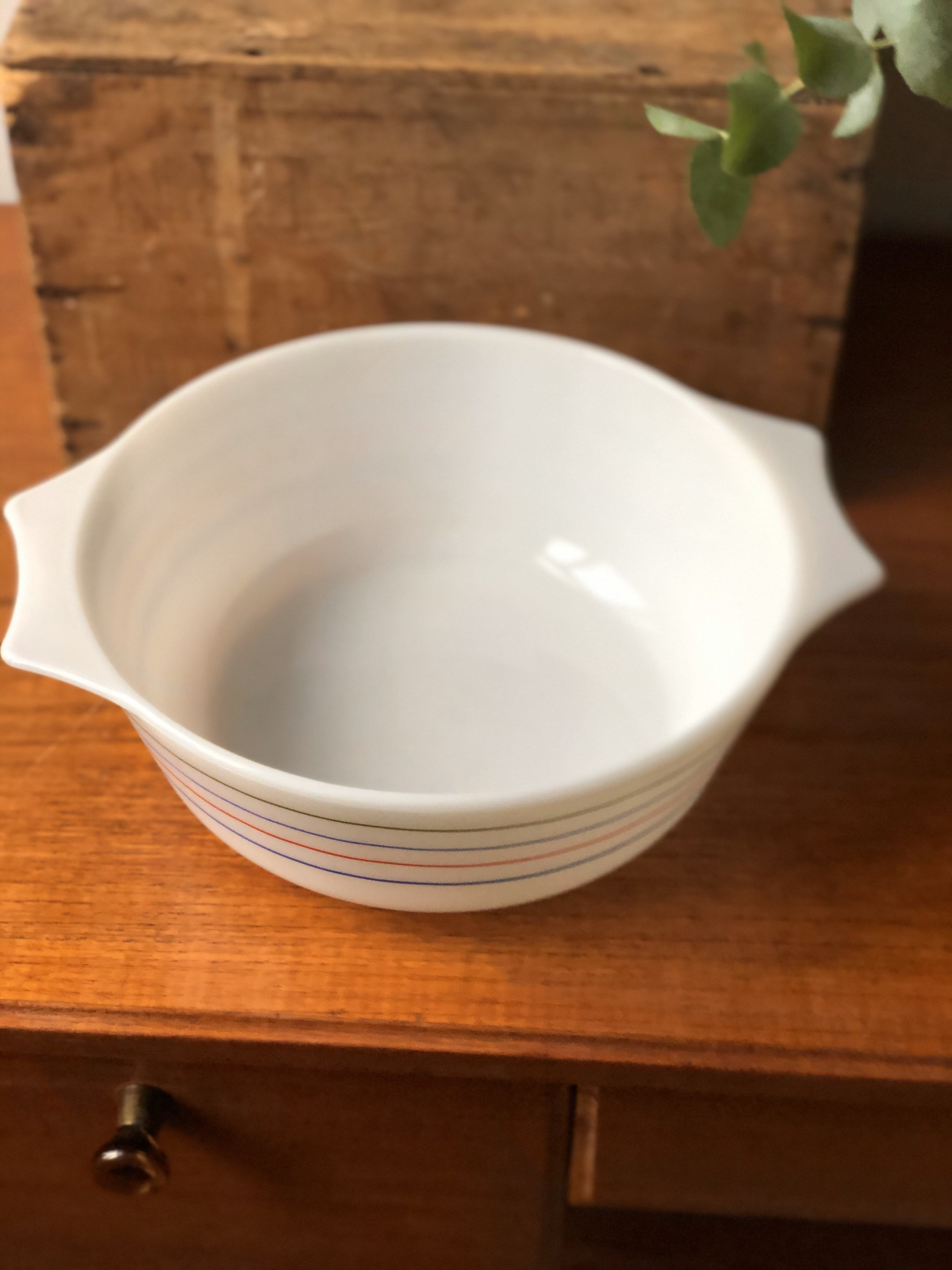 pyrex serving bowl casserole From the SPECTRUM series retro tablescape