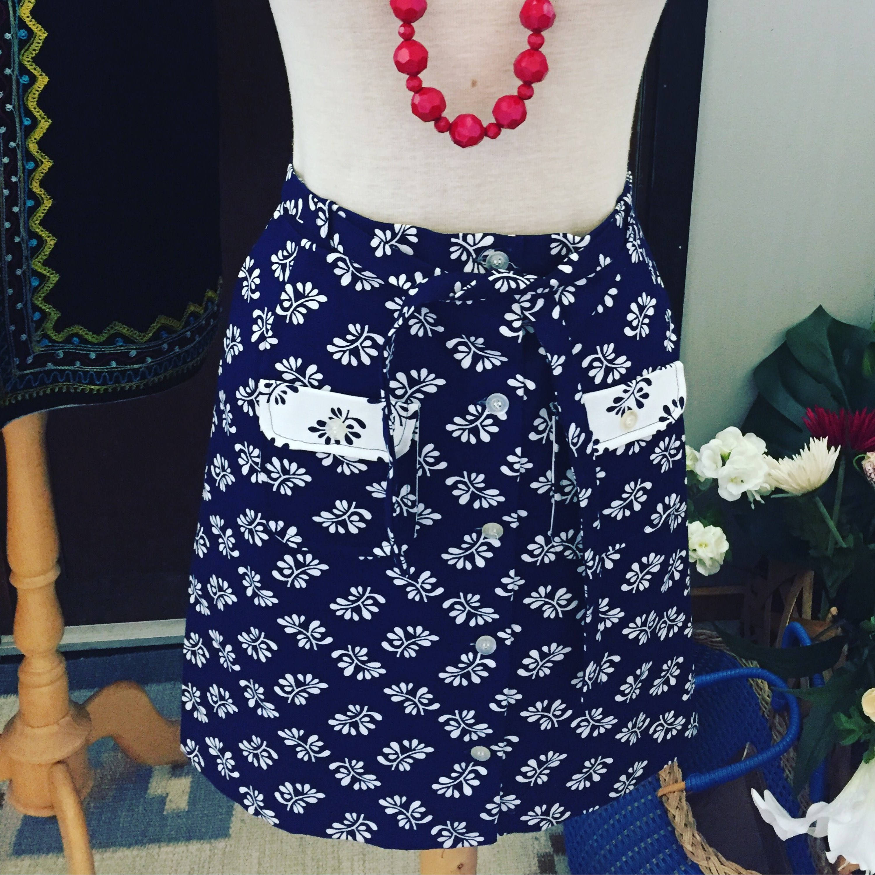 Vintage flower button down skirt Janstorp design flowery navy and white ...