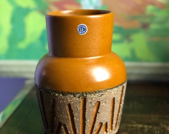 Vaso di ceramica Upsala Ekeby disegnato dalla serie Mari Simmulson Tokyo / Tokyo / Svezia